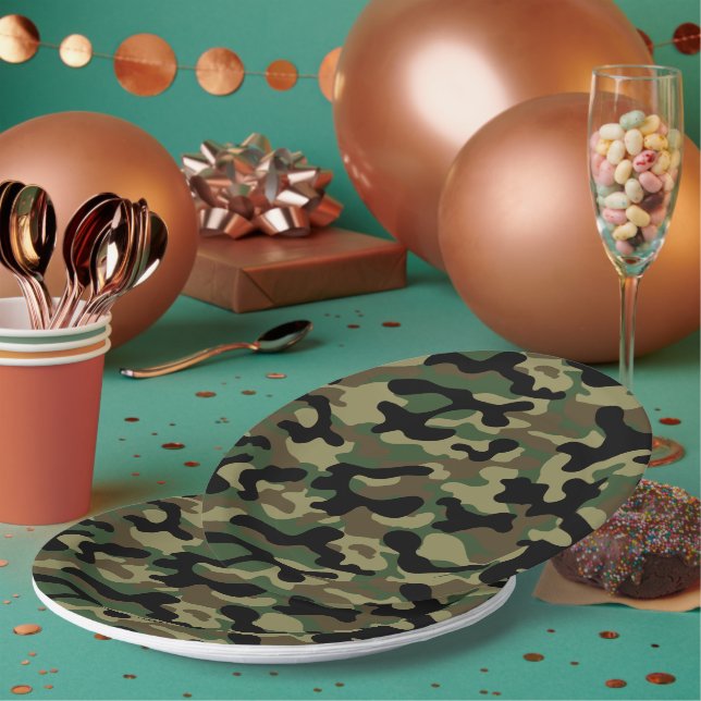 Forest Camouflage  Paper Plates (Multi)