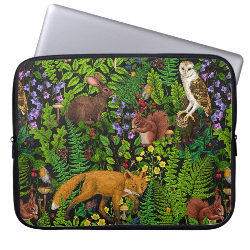 Forest life laptop sleeve