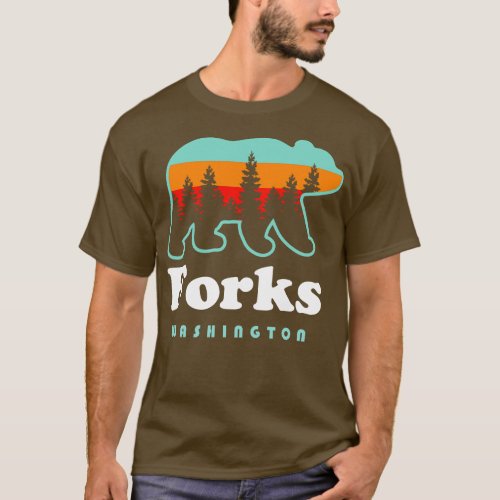 Forks Washington Mountains Retro Bear Vacation T_Shirt