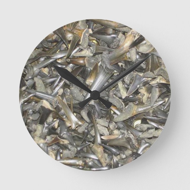Fossil shark teeth pattern round clock (Front)