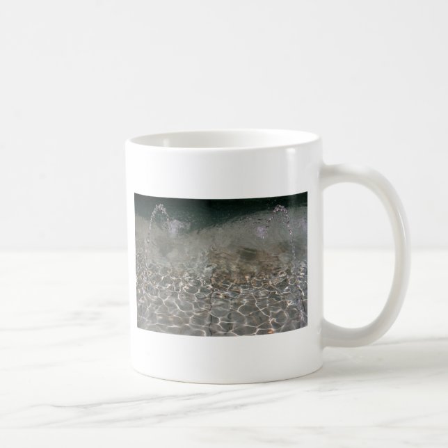 Fountain Spray Coffee Mug (Right)