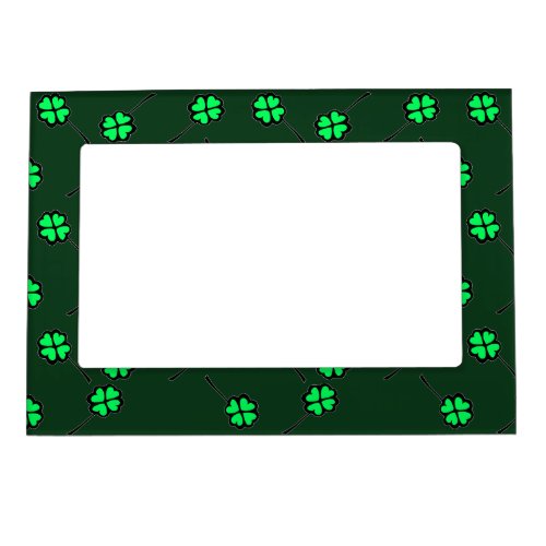  Four leaf clove on dark green Magnetic Frame