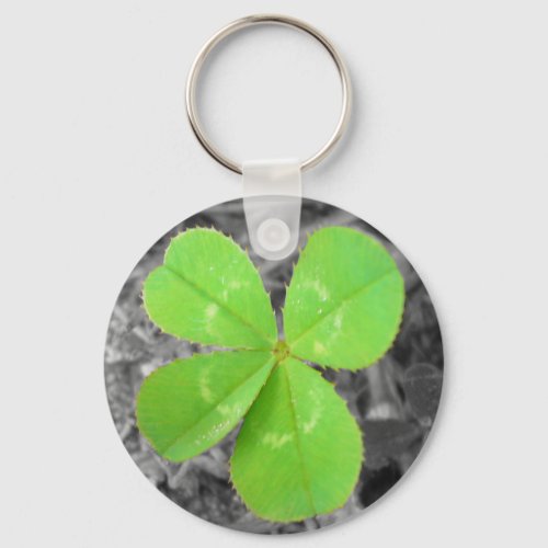 Four Leaf Clover Keychain _ Black  White  Color