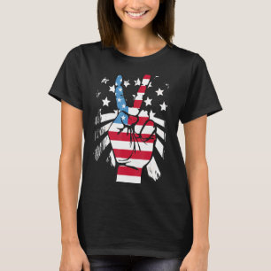 Fourth 4th Of July American Flag Peace Sign Hand T T-Shirt