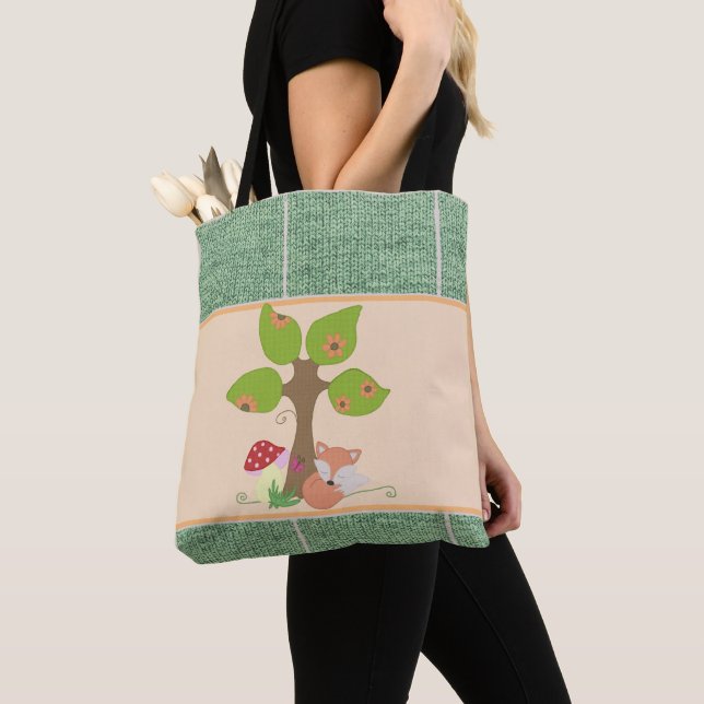 fox under tree tote bag (Close Up)