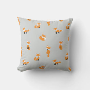 Foxes seamless pattern throw pillow