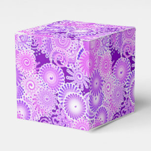 Fractal swirl pattern, shades of purple favor boxes