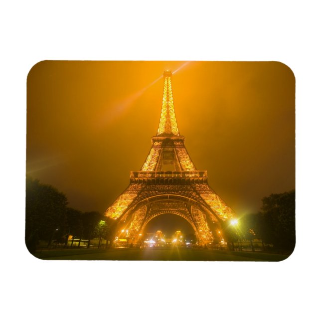 France, Paris. Eiffel Tower illuminated at 3 Magnet (Horizontal)