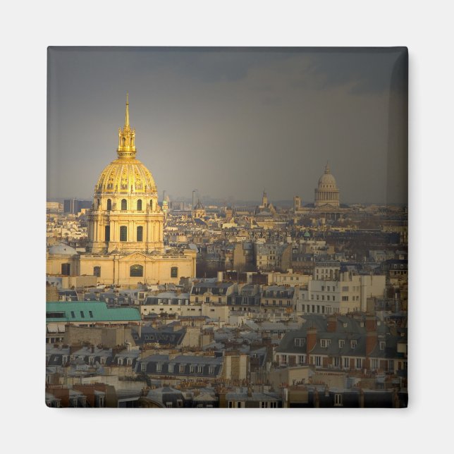 France, Paris. Les Invalides seen from the Magnet (Front)