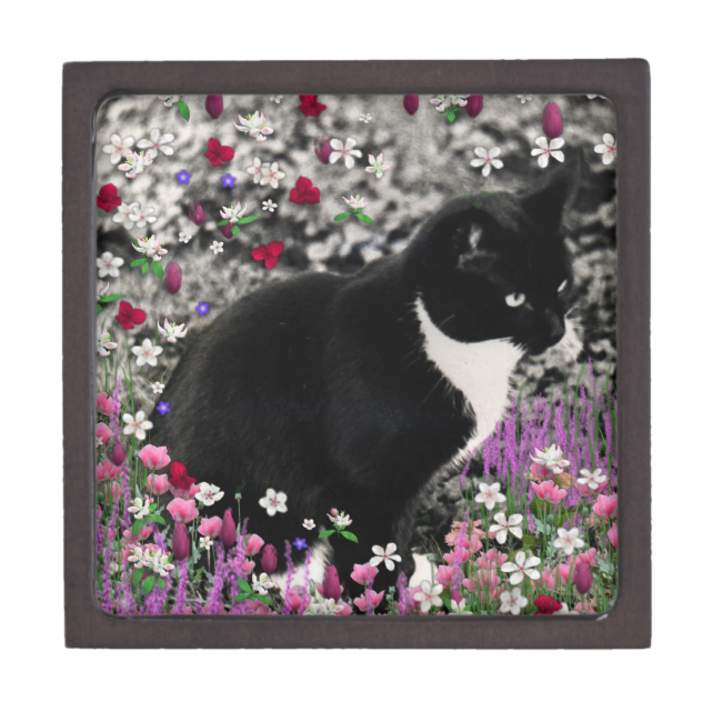 Freckles in Flowers II - Black and White Kitty Cat Premium Gift Box Freckles in Flowers II - Black and White Kitty Cat Premium Gift Box