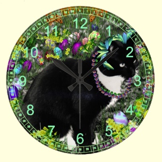 Freckles in the Hunt for Colored Easter Eggs Wallclocks