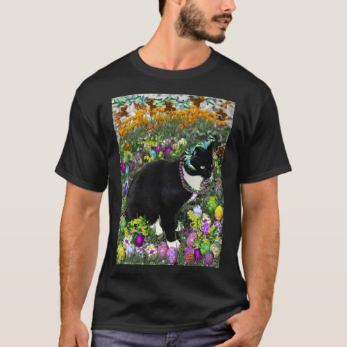Freckles, Tux Cat, in the Hunt for Easter Eggs T-Shirt