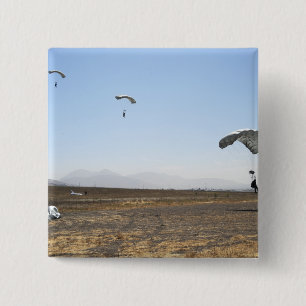 Freefall parachute jumpers button