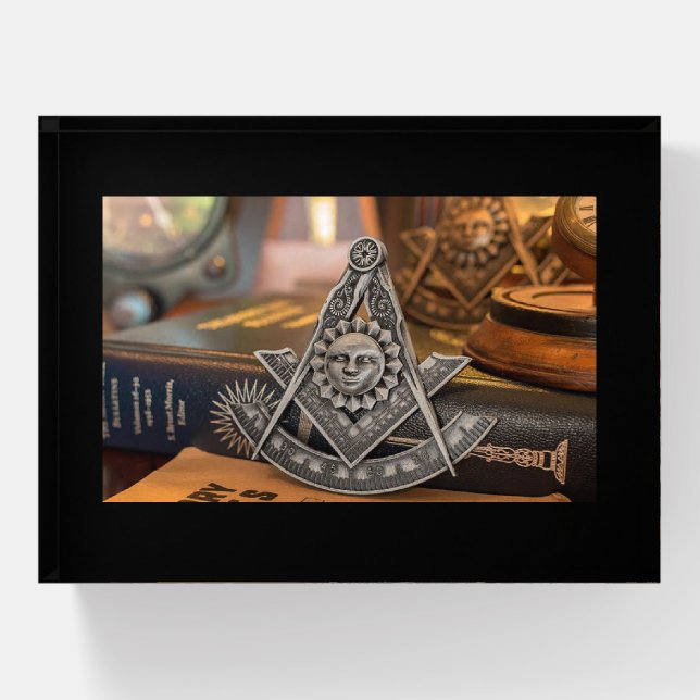 Freemason  paperweight (Front)