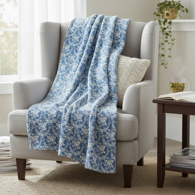 French Blue White Floral Pattern Botanical Chic Fleece Blanket (Creator Uploaded)