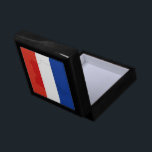 French flag gift box<br><div class="desc">An ideal gift for all those who are patriotic of their country!</div>