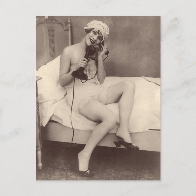 French Risqué Cute 1920's flapper girl Postcard (Front)