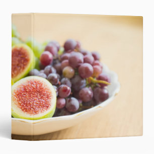 Fresh figs and grape binder