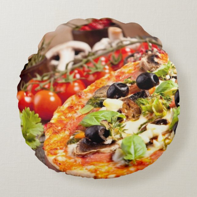 Fresh Italian pizza Round Pillow (Front)