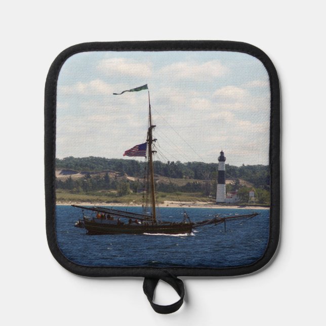 Friends Good Will Big Sable Lighthouse pot holder (Front)