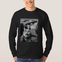Frightened Cat Selfie With UFOs - Cat Lover Kitten T-Shirt
