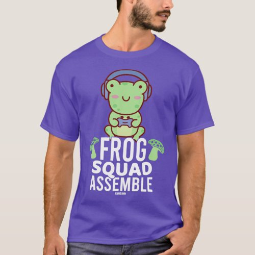 Frog plays video games  T_Shirt