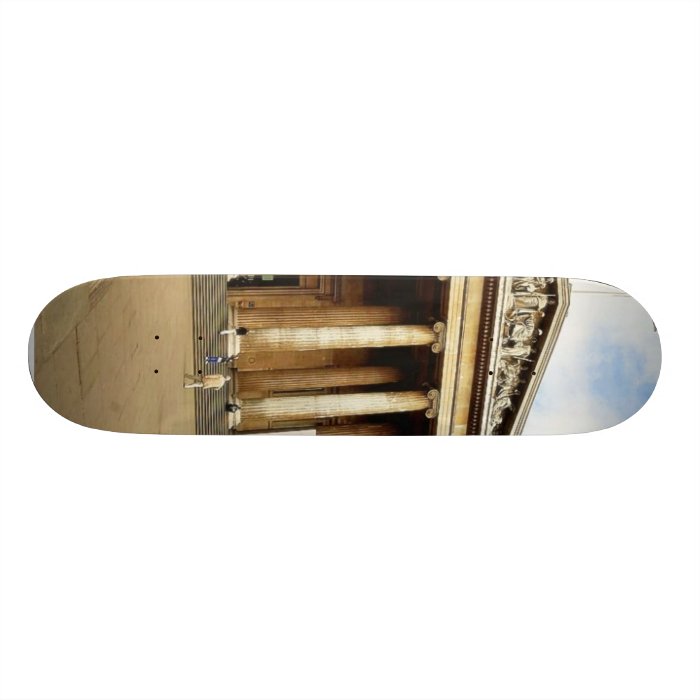 Front Entrance To The British Museum In London Eng Skateboard