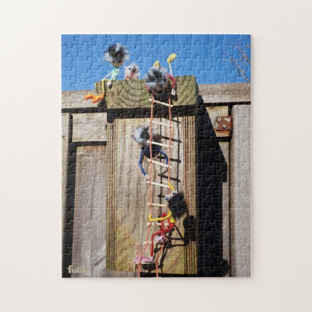 Fubby's climbing a birdhouse. jigsaw puzzle (Vertical)