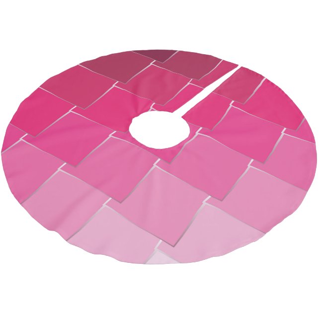 fuchsia 11 brushed polyester tree skirt (Angled)