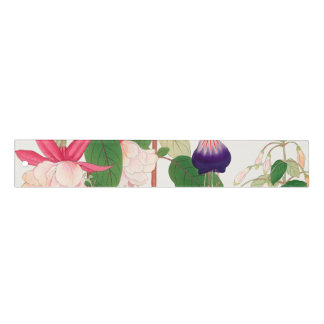 Fuchsia flower ruler