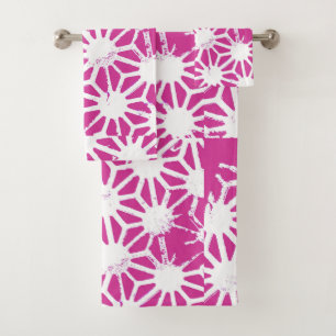 Fuchsia geometric pattern bath towel set