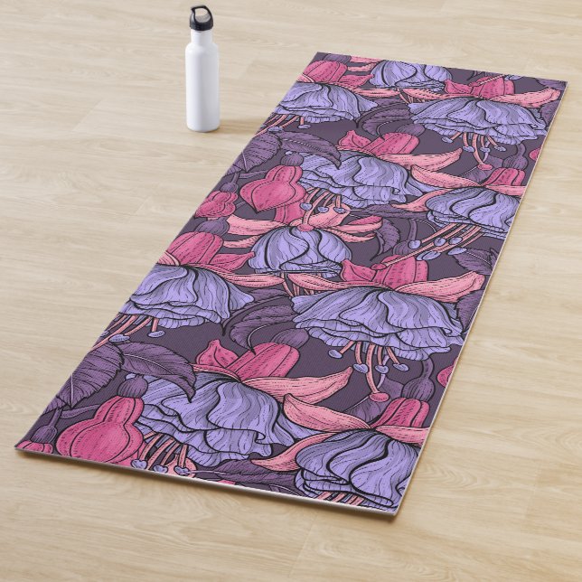 Fuchsia in pink and violet yoga mat (In Situ)