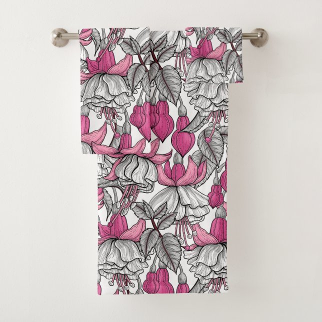 Fuchsia in white and pink bath towel set (Insitu)