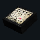Fuchsia Vintage Love Birds  Sitting in a Tree Jewelry Box<br><div class="desc">Wedding Black Lacquer Keepsake Custom Designer Personalized Jewelry Box or Memory Box Elegant Unique Wedding Anniversary  Christmas Gifts or Valentines Day Gifts</div>