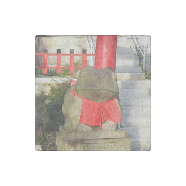 Fuku Kaeru 福かえる Fortune Frog with Red Yodarekake Stone Magnet (Front)