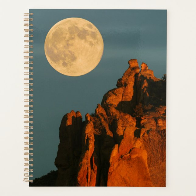 Full Moon | Basalt Cliffs Smith Rock State Park Planner (Front)