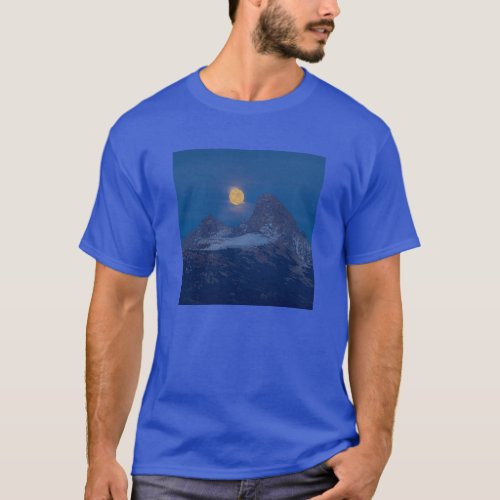 Full Moon Rising  Grand Teton Driggs Idaho T_Shirt