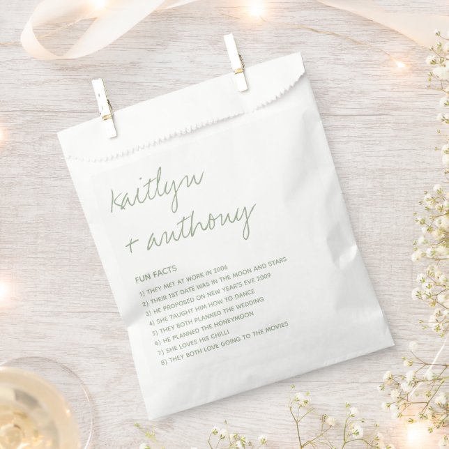 Fun Facts About The Newlyweds Modern Wedding Favor Bag (Clipped)