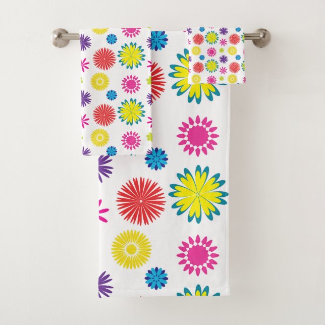 Fun Flowers Colorful Garden Fiesta Bath Towel Set (Insitu)