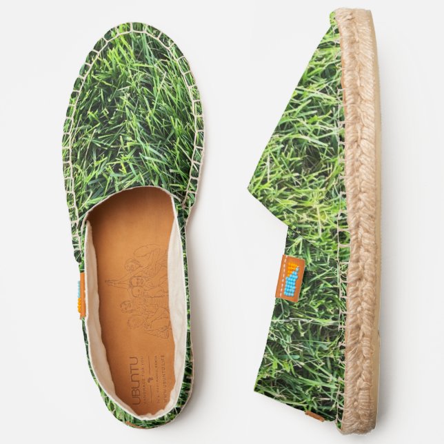 Fun green grass pattern modern espadrilles (Side)