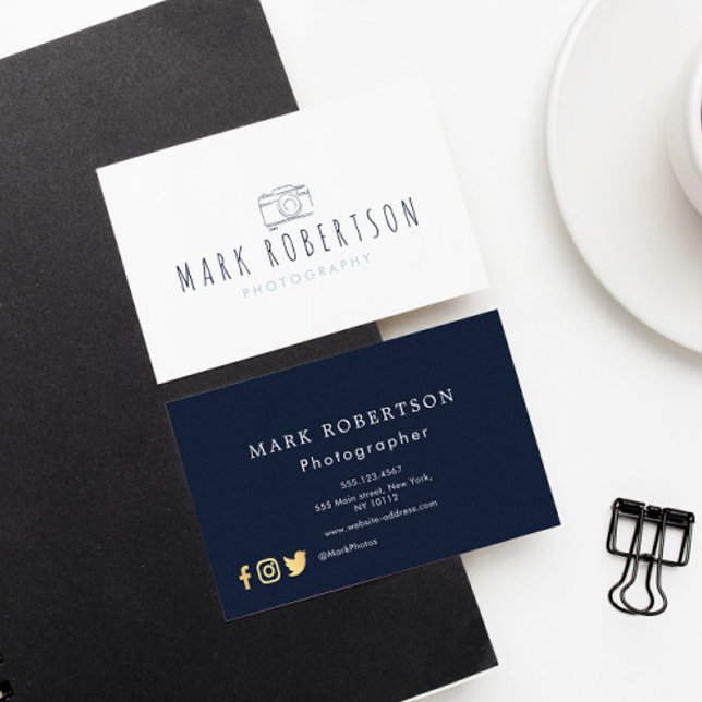 fun minimal photographer business card (Creator Uploaded)