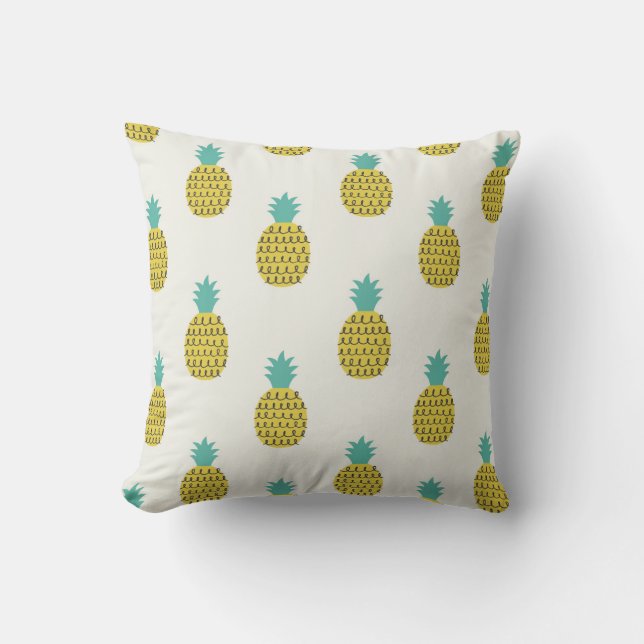 Fun Vintage Pineapple Seamless Illustration. Throw Pillow (Front)