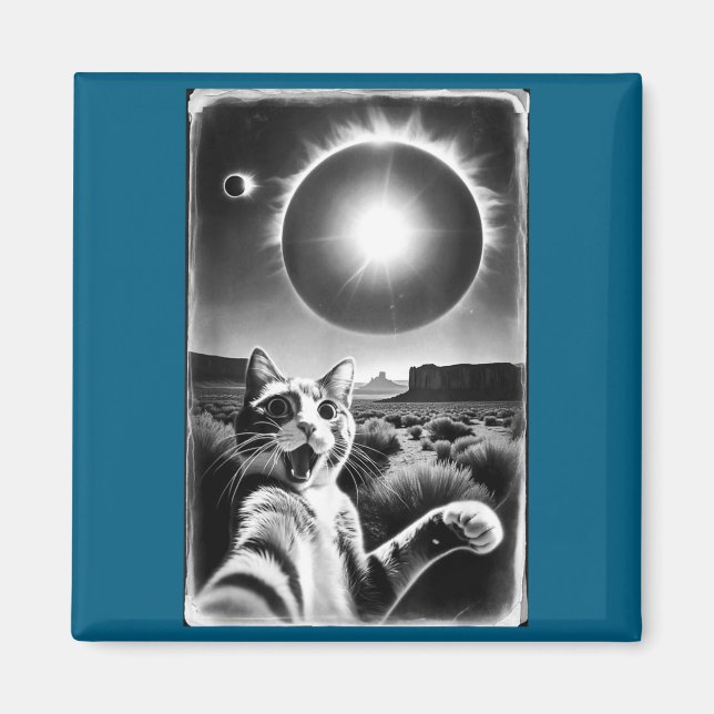 Funny A Cat Taking Selfie Solar Eclipse Magnet (Front)