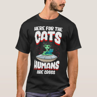 Funny Alien Cat Abductor Halloween Humor T-Shirt