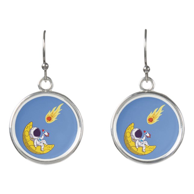 funny astronaut earrings (Front)