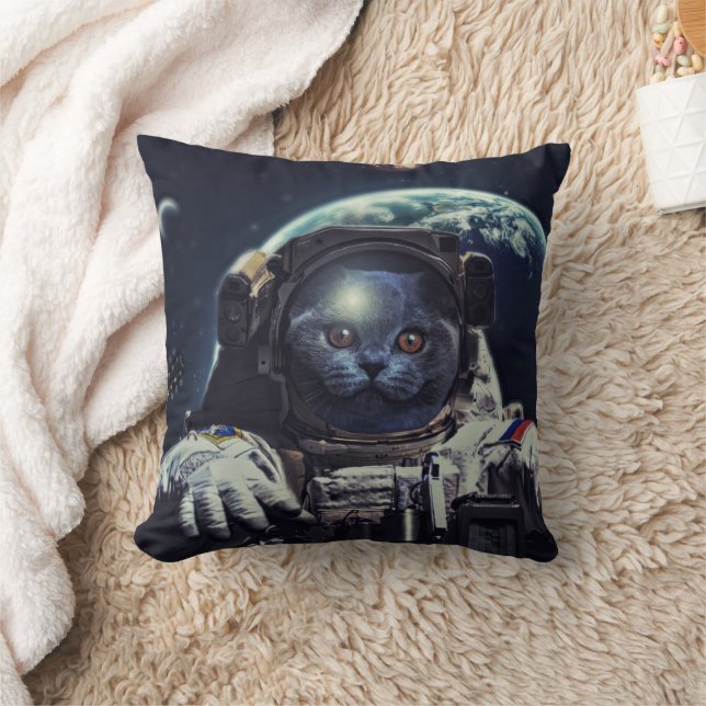 Funny Astronaut Shorthair Cat in Space             Throw Pillow (Blanket)