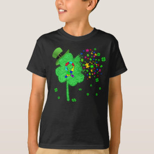 Funny Autism St Patricks Day Clover Leprechaun  T-Shirt
