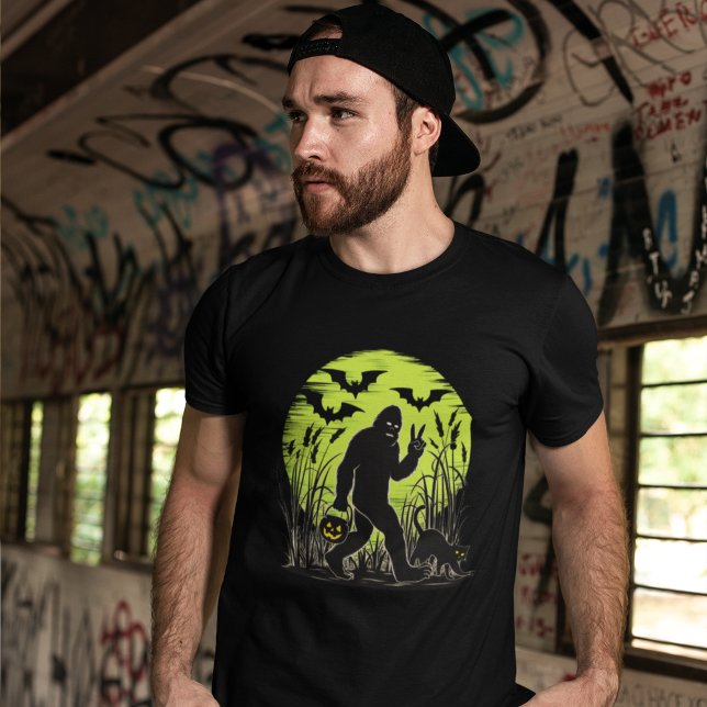 Funny Bigfoot Halloween T-Shirt (Creator Uploaded)