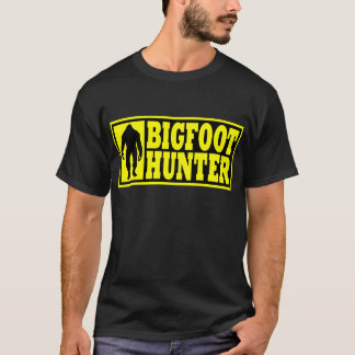 Funny BIGFOOT HUNTER Shirt - Finding Bigfoot Gear