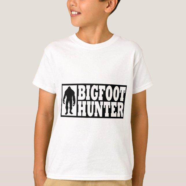 Funny BIGFOOT HUNTER Shirt - Finding Bigfoot Gear (Front)